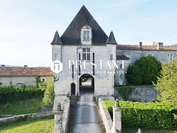 Chateau XVI, le berceau de Talleyrand-Perigord, CHALAIS