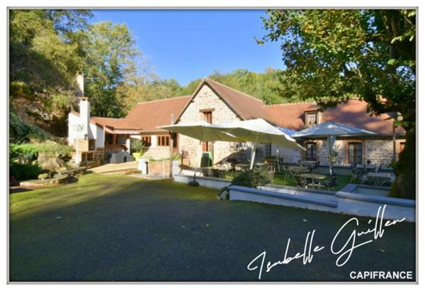 Propriéte à vendre 3 pièces NERIS LES BAINS (03) Grande maison isolée