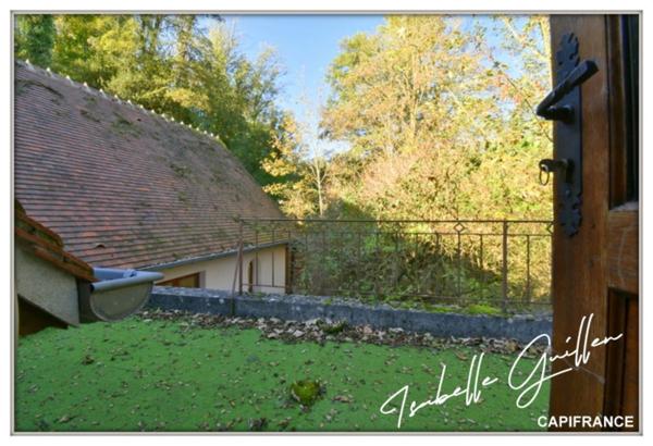 Propriéte à vendre 3 pièces NERIS LES BAINS (03) Grande maison isolée