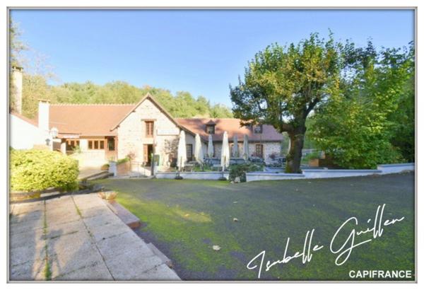 Propriéte à vendre 3 pièces NERIS LES BAINS (03) Grande maison isolée