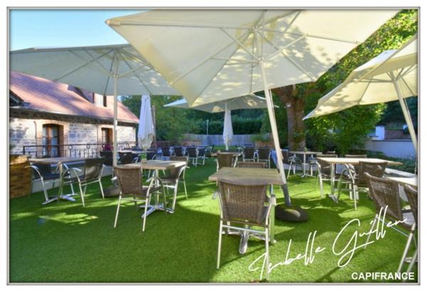 Propriéte à vendre 3 pièces NERIS LES BAINS (03) Grande maison isolée