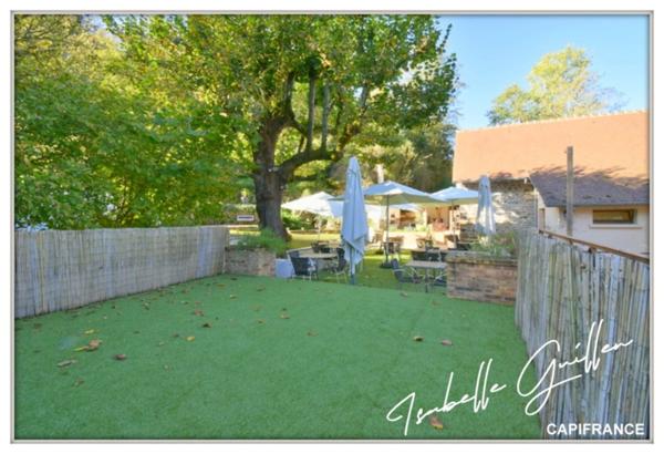 Propriéte à vendre 3 pièces NERIS LES BAINS (03) Grande maison isolée