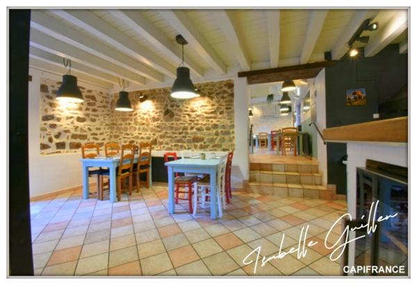 Propriéte à vendre 3 pièces NERIS LES BAINS (03) Grande maison isolée