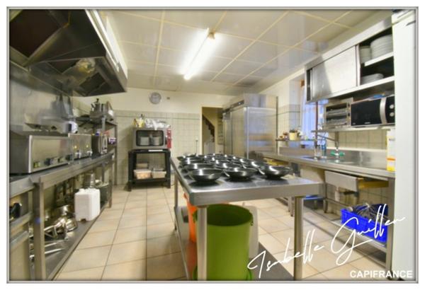 Propriéte à vendre 3 pièces NERIS LES BAINS (03) Grande maison isolée