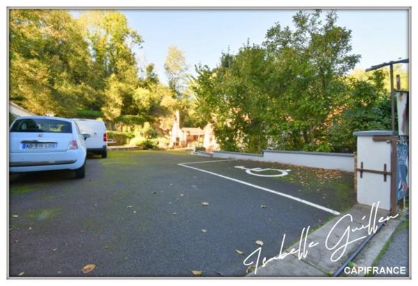 Propriéte à vendre 3 pièces NERIS LES BAINS (03) Grande maison isolée