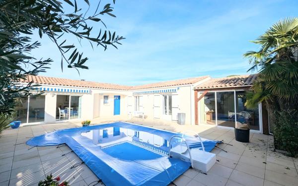 Maison à vendre    5 pièces •  Les Mathes