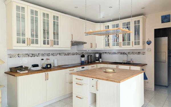 Maison à vendre    5 pièces •  Les Mathes