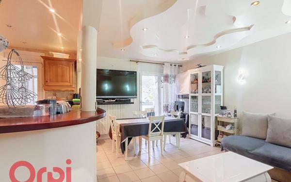 Appartement à vendre    3 pièces •  Toulon