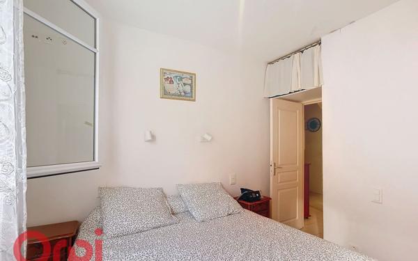 Appartement à vendre    3 pièces •  Toulon