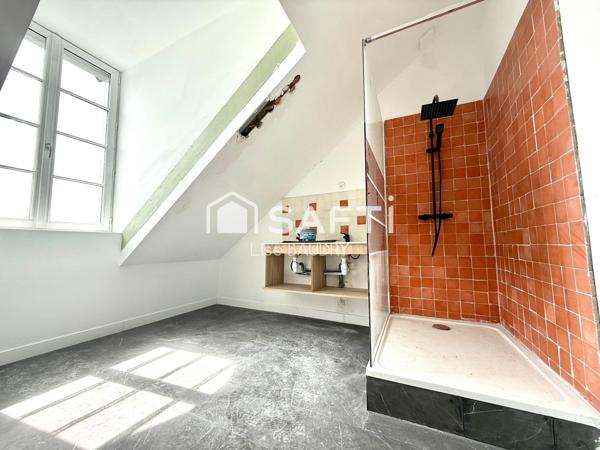 DUPLEX LUMINEUX SURPLOMBANT LE CENTRE DE FONTENAY-LE-COMTE