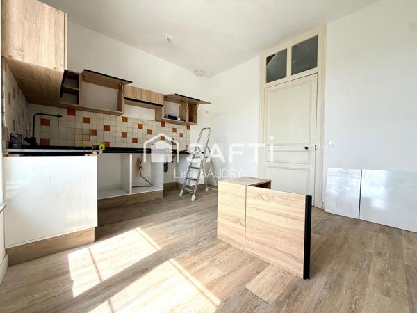 DUPLEX LUMINEUX SURPLOMBANT LE CENTRE DE FONTENAY-LE-COMTE