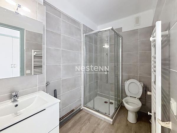PERPIGNAN SUD Grand studio modern avec parking fermé, traversant, 31.47 m2