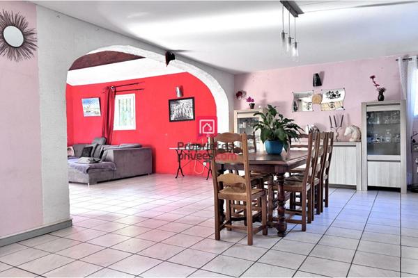 Villa de 200m² de 7  pièces avec piscine et T2 indépendant à vendre à Mauguio