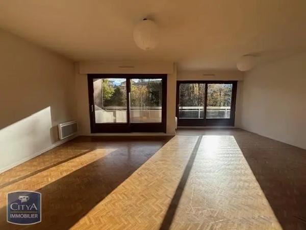 Appartement à louer 4 pièces 102.06m²
