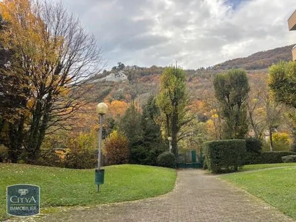 Appartement à louer 4 pièces 102.06m²