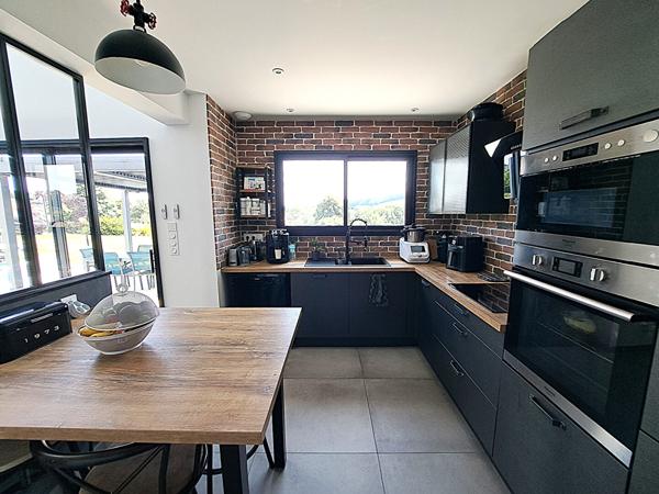 Maison de 124 m2 construite en 2022 à LA MEILLERAIE TILLAY .