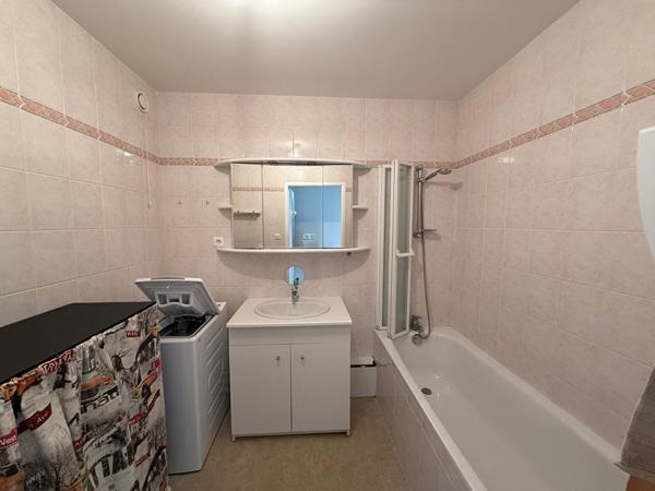 Appartement LA ROCHE SUR YON 3 pièce(s) 61.97 m2