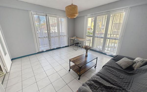 Appartement à vendre    2 pièces •  Pau