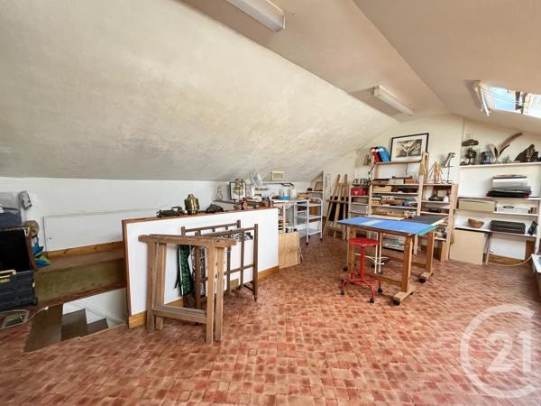 Maison à vendre  5 pièces - 117 m 2   LE MESNIL ST DENIS  - 78