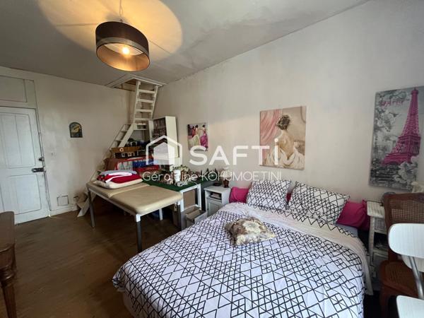 EMPLACEMENT TRÈS CENTRAL – BEAU POTENTIEL
