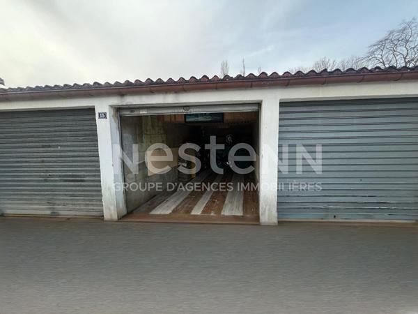 Parking / box Pontarlier