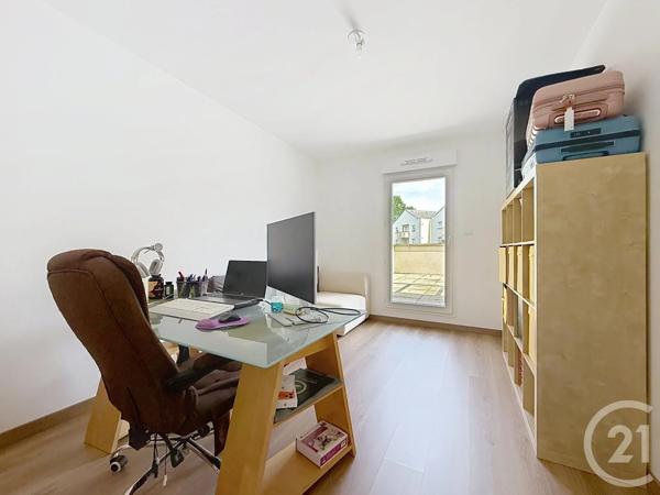 Appartement F4 à vendre  5 pièces - 96,95 m 2   CHARTRES  - 28