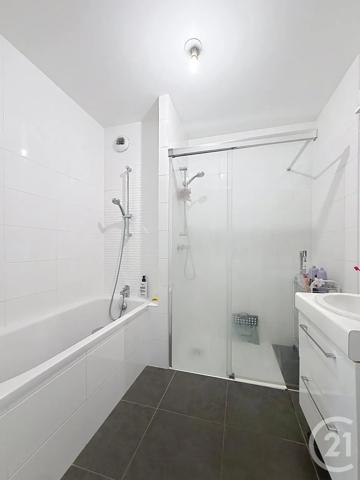 Appartement F4 à vendre  5 pièces - 96,95 m 2   CHARTRES  - 28