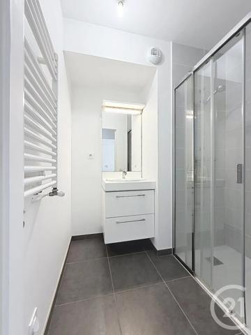 Appartement F4 à vendre  5 pièces - 96,95 m 2   CHARTRES  - 28