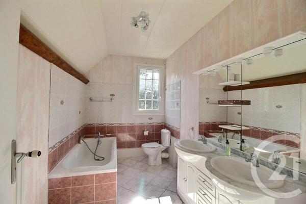 Maison à vendre  8 pièces - 174,21 m 2   NOGENT LE ROI  - 28
