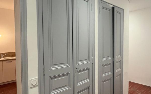 Appartement à louer    8 pièces • 188,15 m2 Toulon