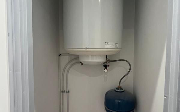 Appartement à louer    8 pièces • 188,15 m2 Toulon