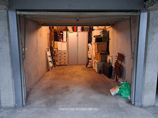 Appartement
         2 pièces
        - 47 m² Exclusivité 179 000 € *