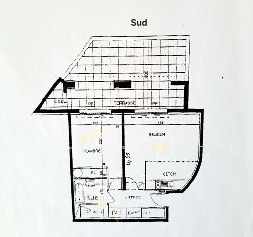 Appartement
         2 pièces
        - 47 m² Exclusivité 179 000 € *