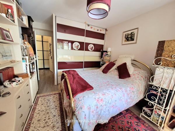 Appartement
         2 pièces
        - 47 m² Exclusivité 179 000 € *