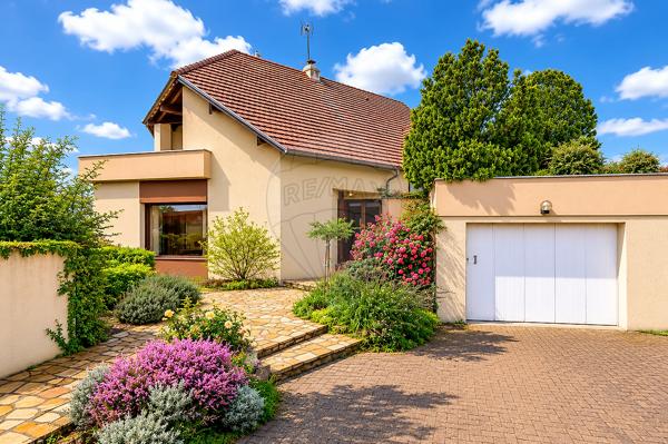 Maison 4 chambre(s) à vendre - Lapalisse, Allier - 03