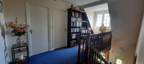 Cadre de vie idéal pour cette néo bretonne située entre mer et campagne.