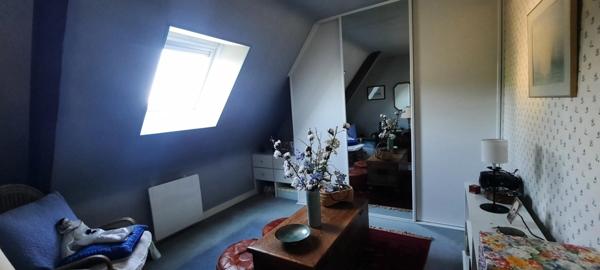 Cadre de vie idéal pour cette néo bretonne située entre mer et campagne.