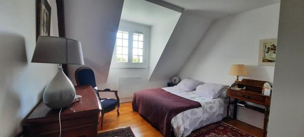 Cadre de vie idéal pour cette néo bretonne située entre mer et campagne.