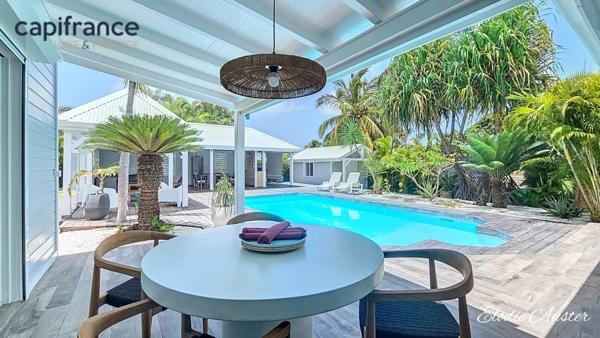 Propriété T4 avec piscine et sa dépendance