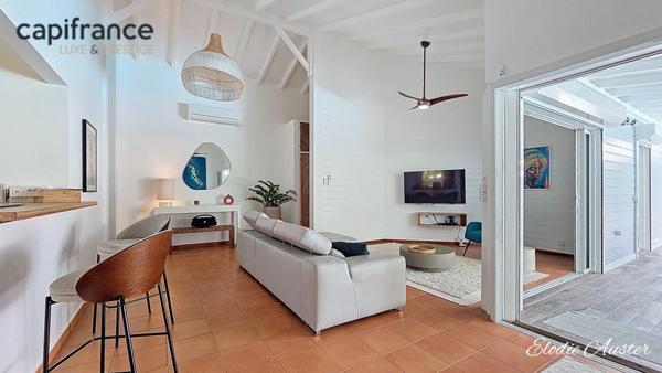 Propriété T4 avec piscine et sa dépendance