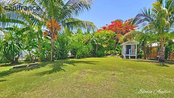 Propriété T4 avec piscine et sa dépendance