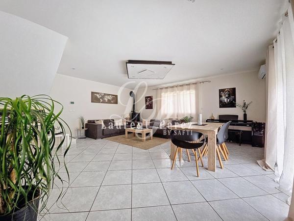 Élégante villa familiale, prestations de qualité dans quartier prisé.