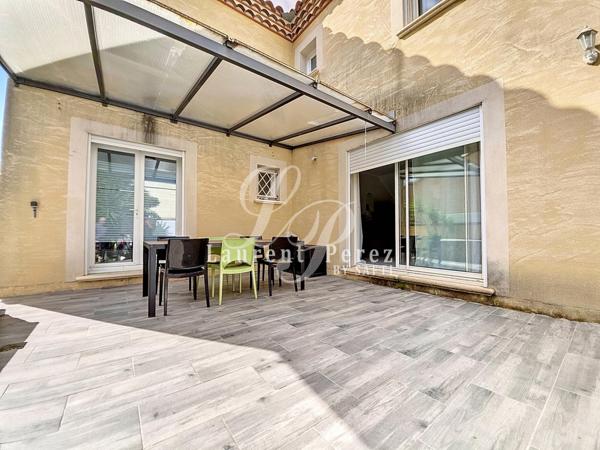 Élégante villa familiale, prestations de qualité dans quartier prisé.