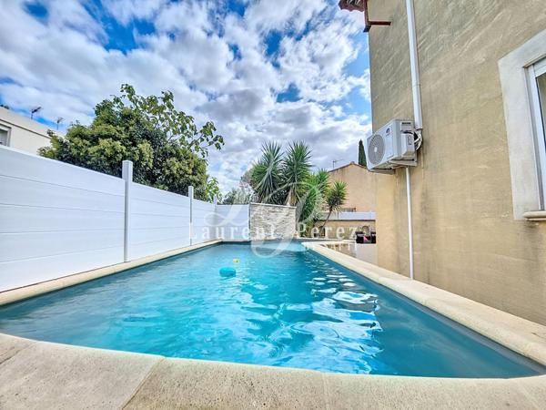 Élégante villa familiale, prestations de qualité dans quartier prisé.