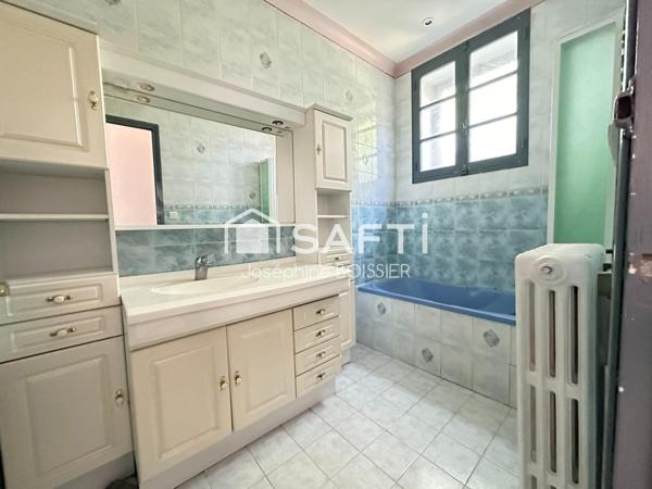 A SAISIR SUR CARPENTRAS MAISON  TRADITIONNELLE DE 162 M²  AVEC TERRAIN DE 453 M²