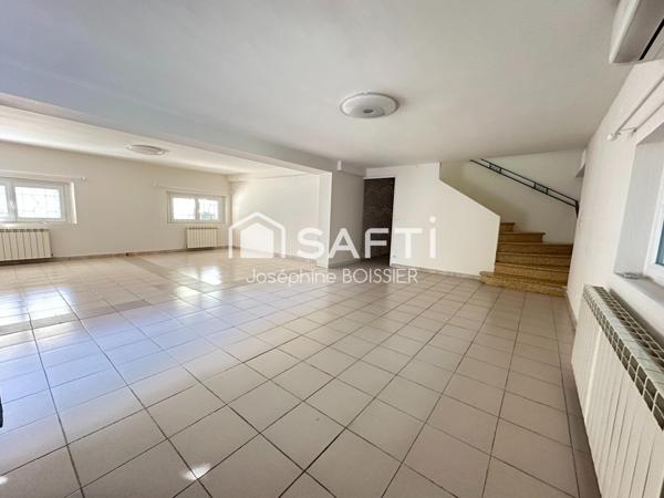 A SAISIR SUR CARPENTRAS MAISON  TRADITIONNELLE DE 162 M²  AVEC TERRAIN DE 453 M²