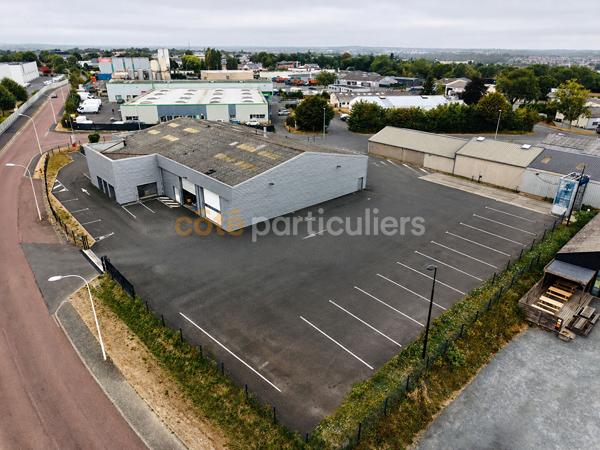 Vente
                Local d'activité1046 m² - SAINT LO (50000)