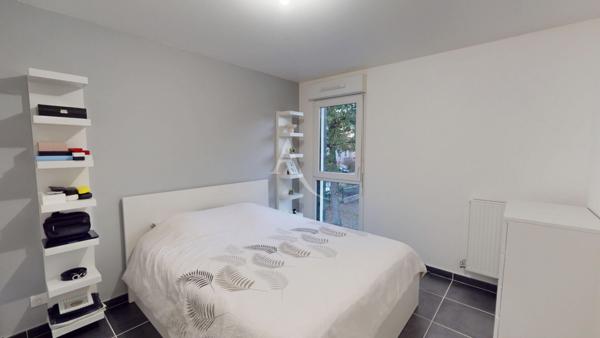 Montévrain - 2 pièces avec balcon et parking et vue dégagée sur parc