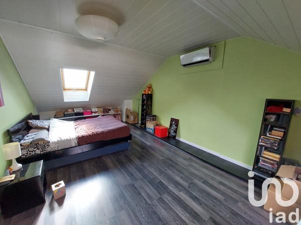 Appartement 5 pièces de 105 m² à Montceau-les-Mines (71300)