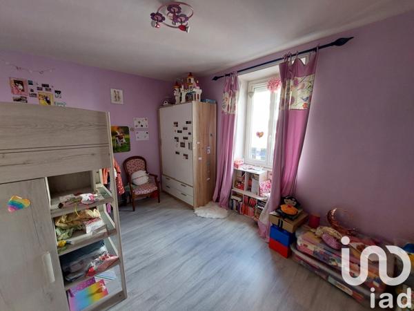 Appartement 5 pièces de 105 m² à Montceau-les-Mines (71300)